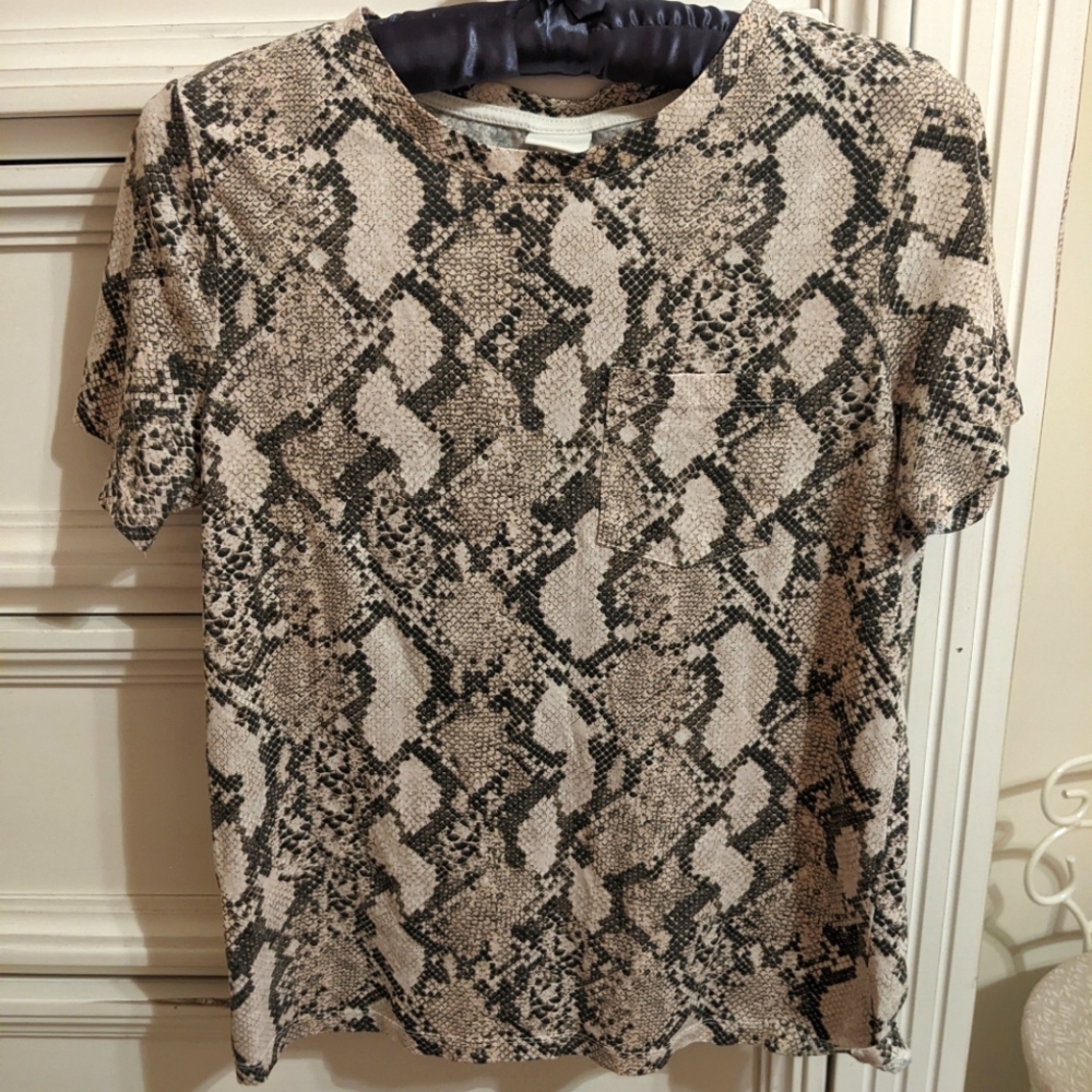 H&M Cool Women's Snake T Shirt Blouse Top Size XS